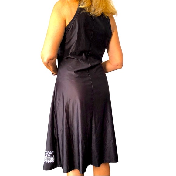 Ladies spaghetti strap summer dress size M Black white pattern on front silky - Picture 3 of 4